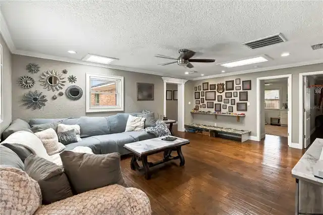 Listing Photo 38