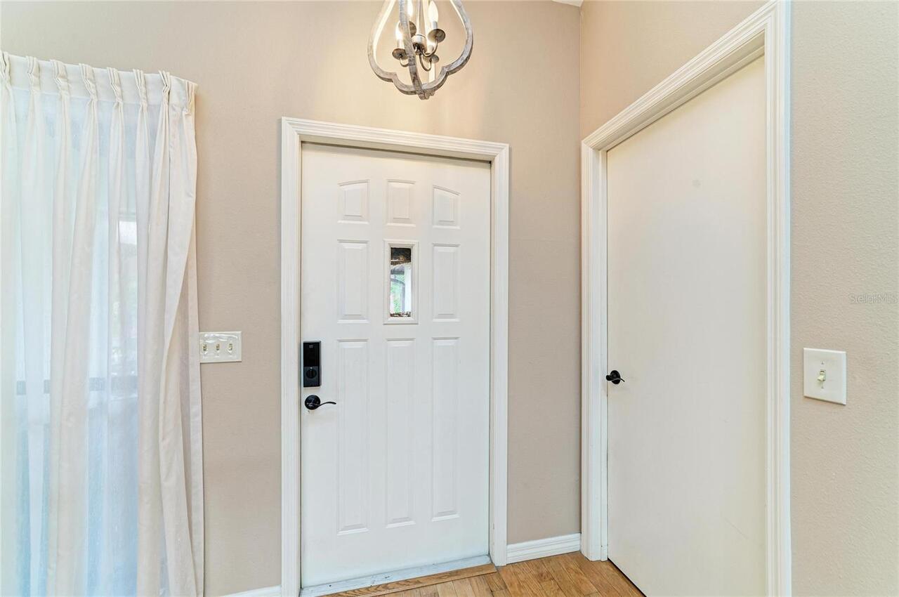 Listing Photo 14