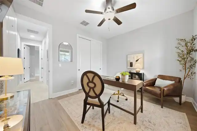 Listing Photo 12