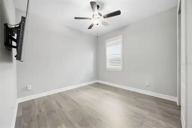 Listing Photo 33