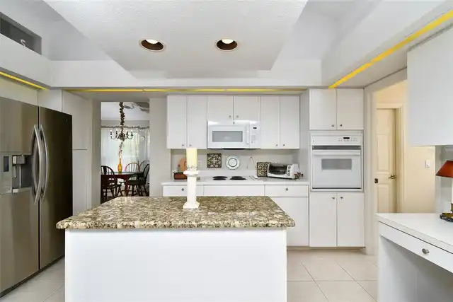 Listing Photo 14