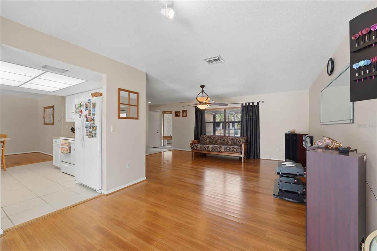 Listing Photo 7