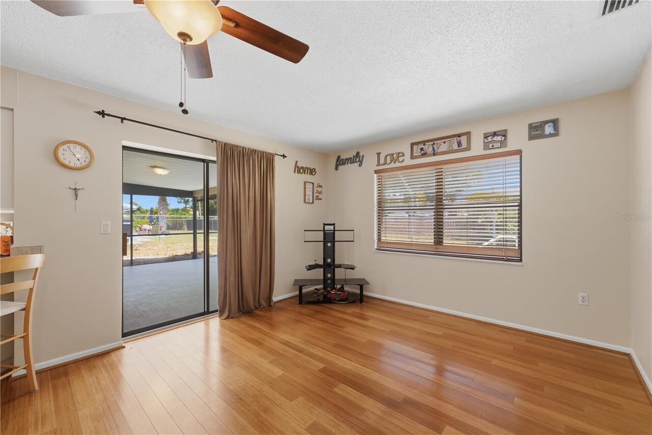 Listing Photo 9