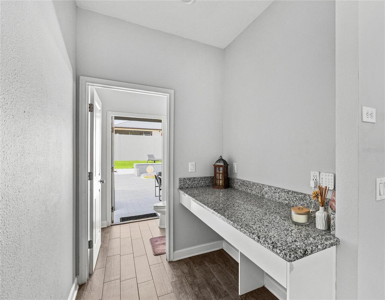 Listing Photo 14