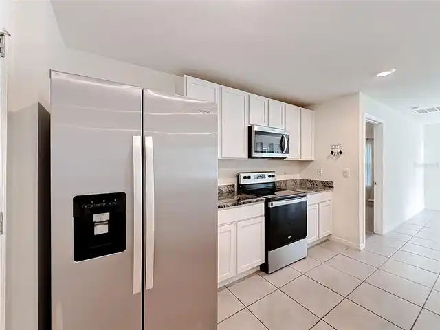 Listing Photo 7