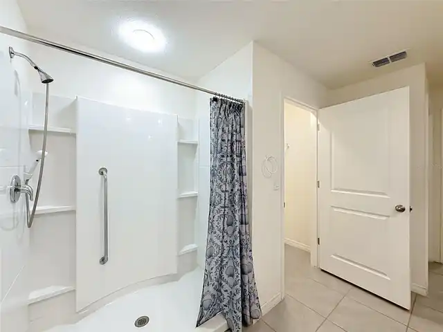 Listing Photo 34
