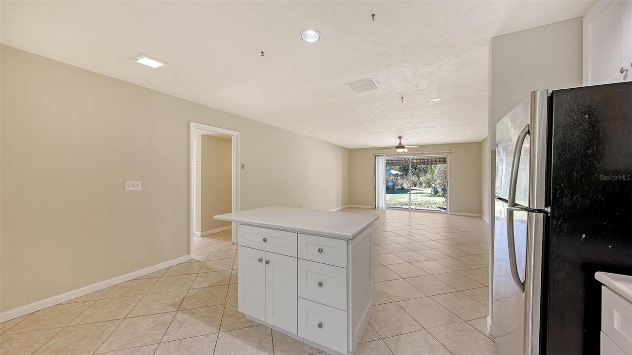 Listing Photo 9