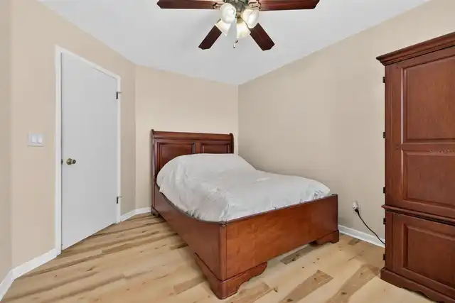 Listing Photo 17