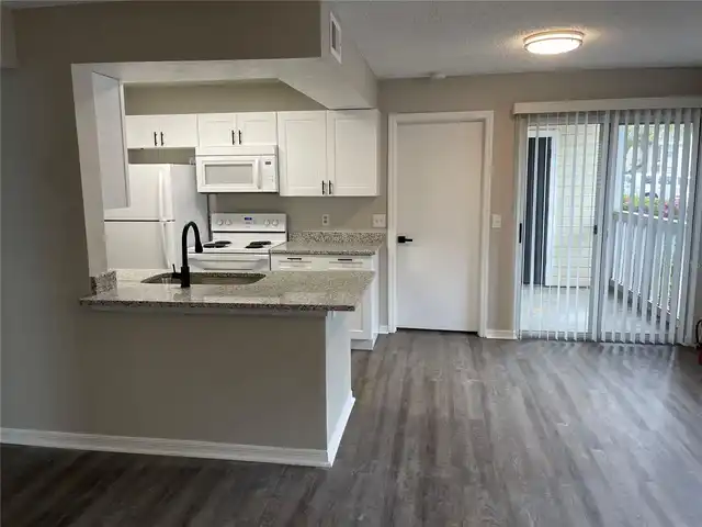 Listing Photo 9