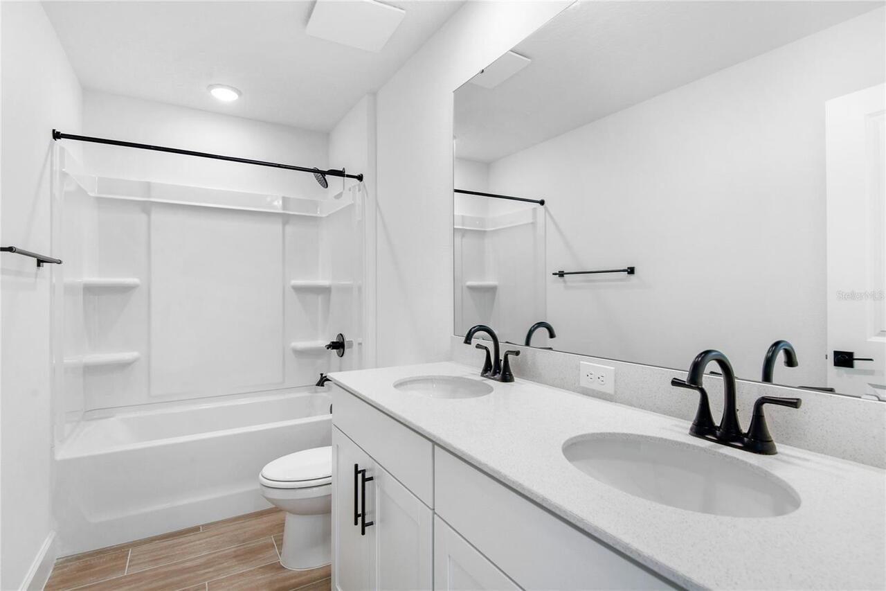 Listing Photo 14