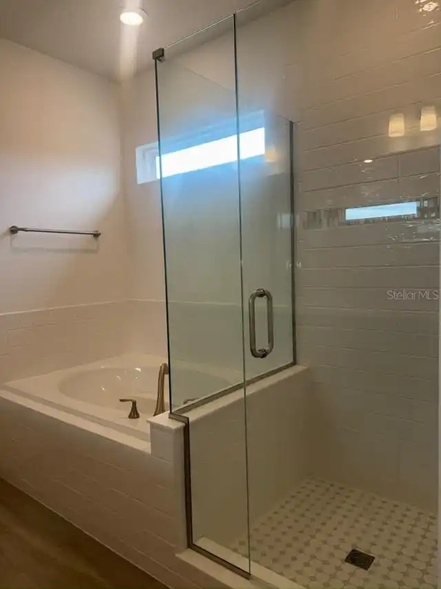 Listing Photo 16
