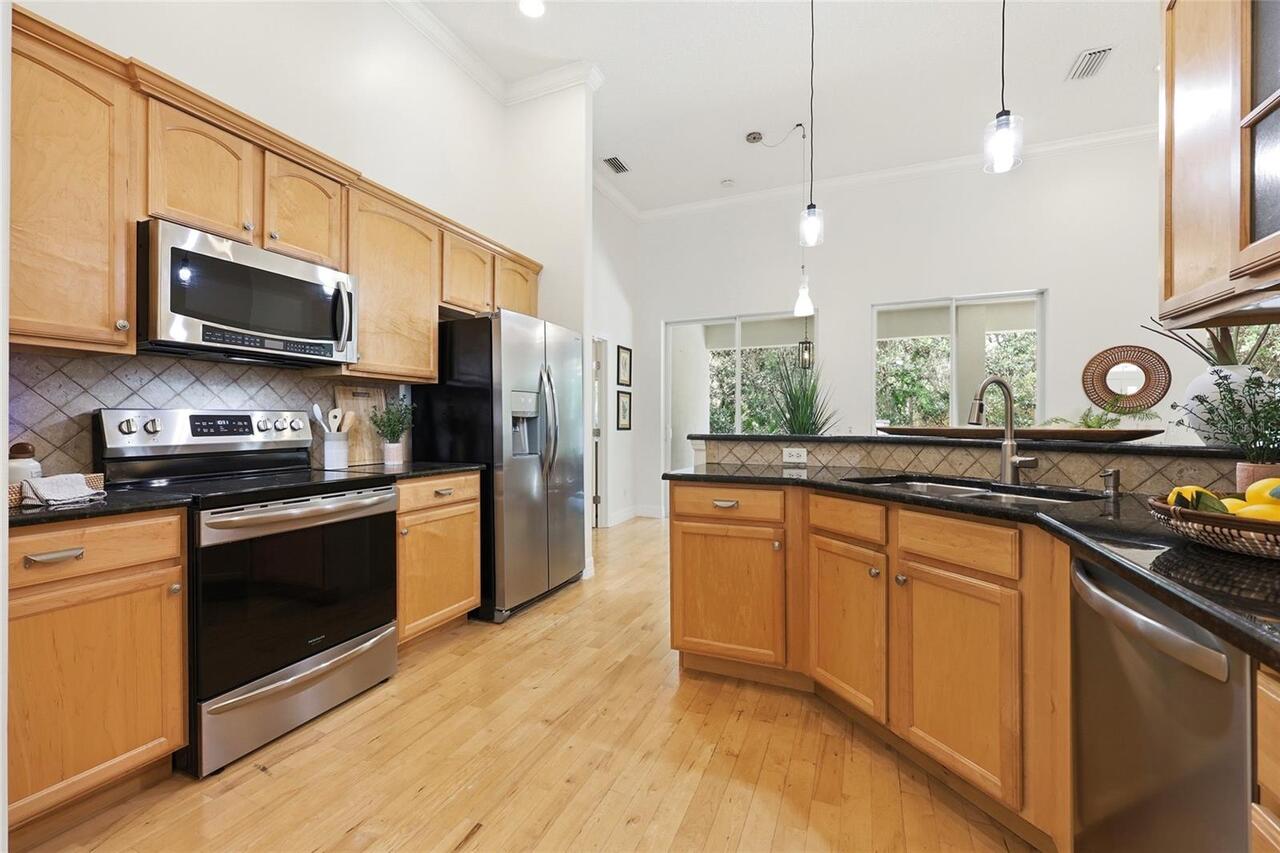 Listing Photo 15