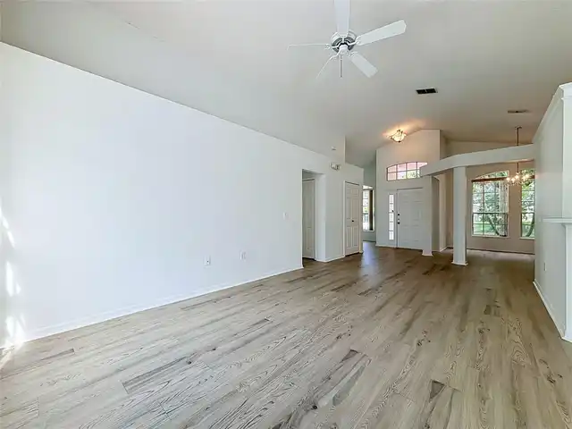 Listing Photo 24
