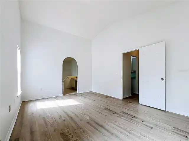 Listing Photo 37