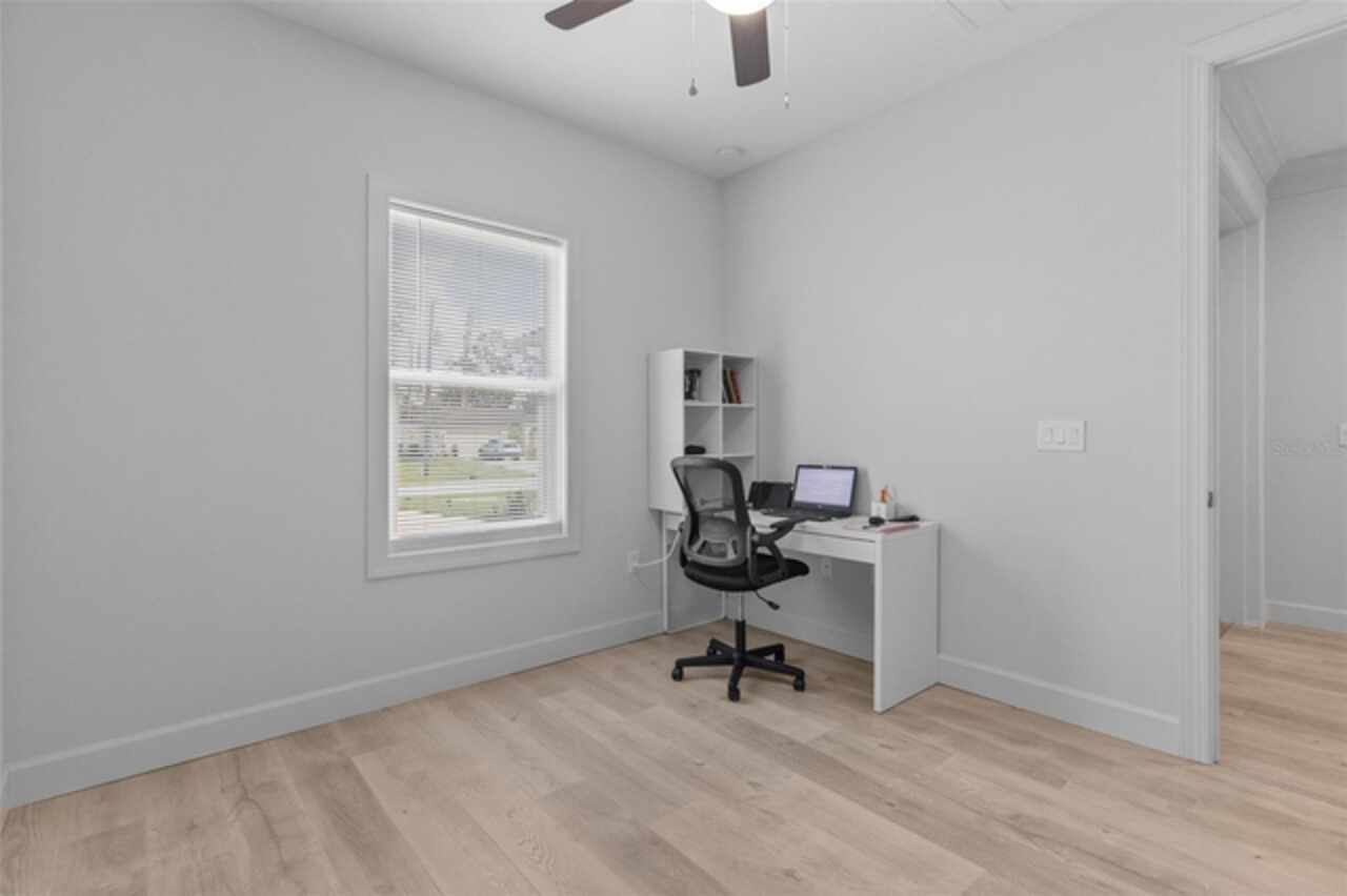 Listing Photo 14