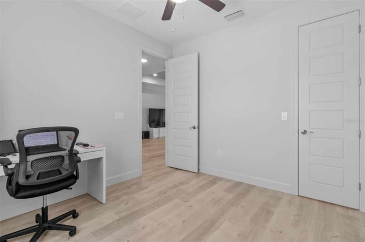 Listing Photo 15