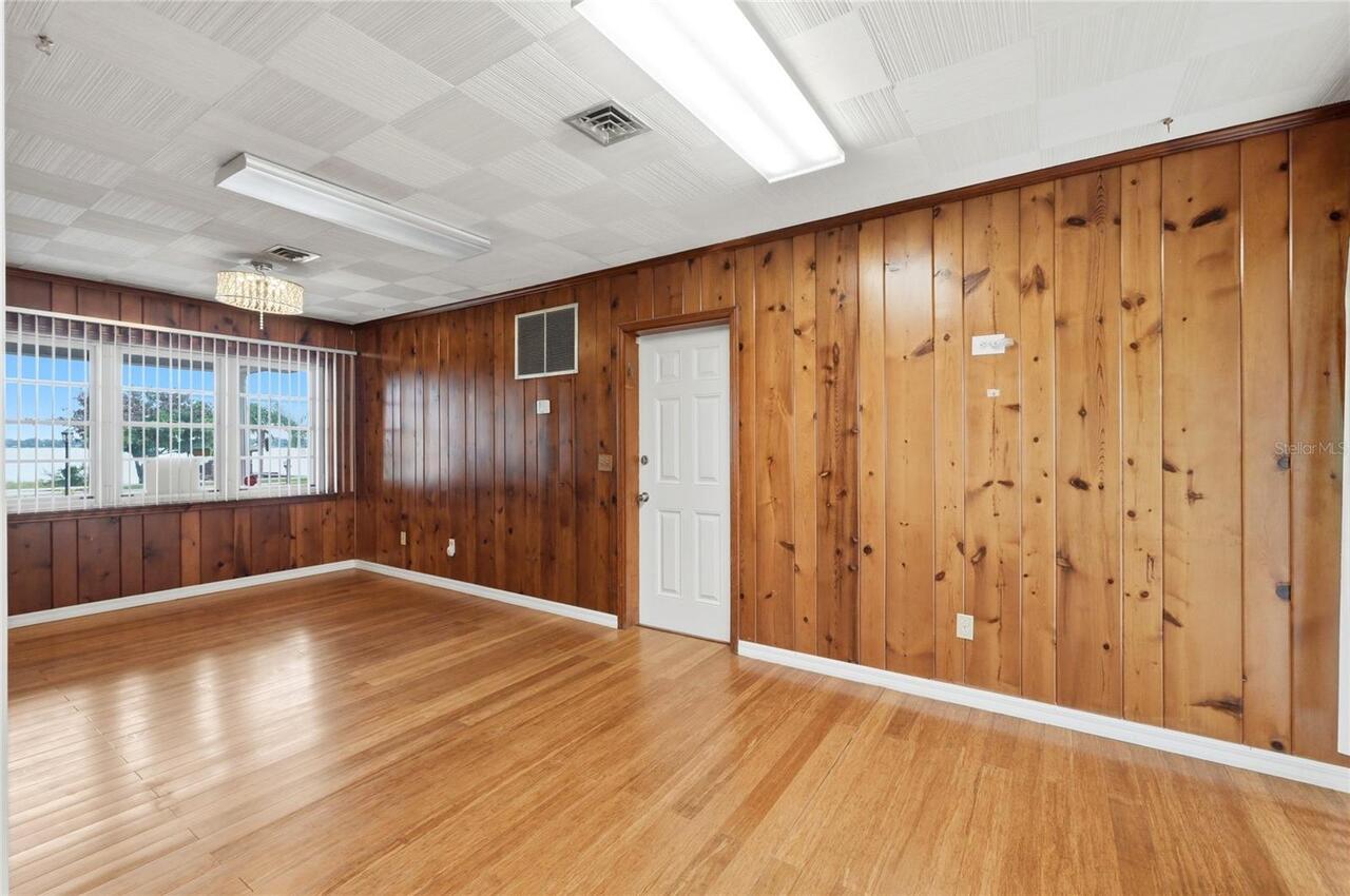 Listing Photo 22