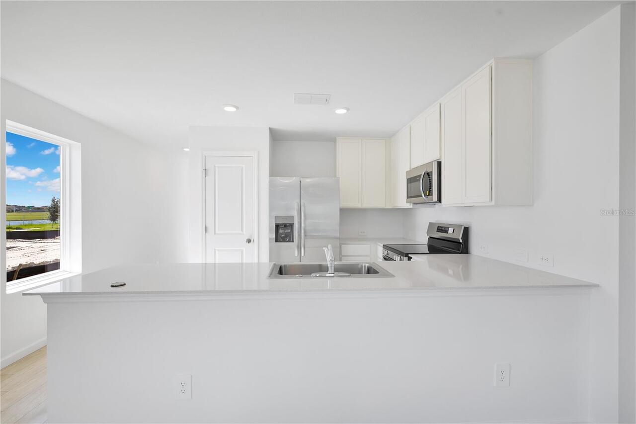 Listing Photo 8