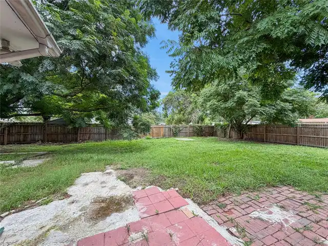 Listing Photo 17