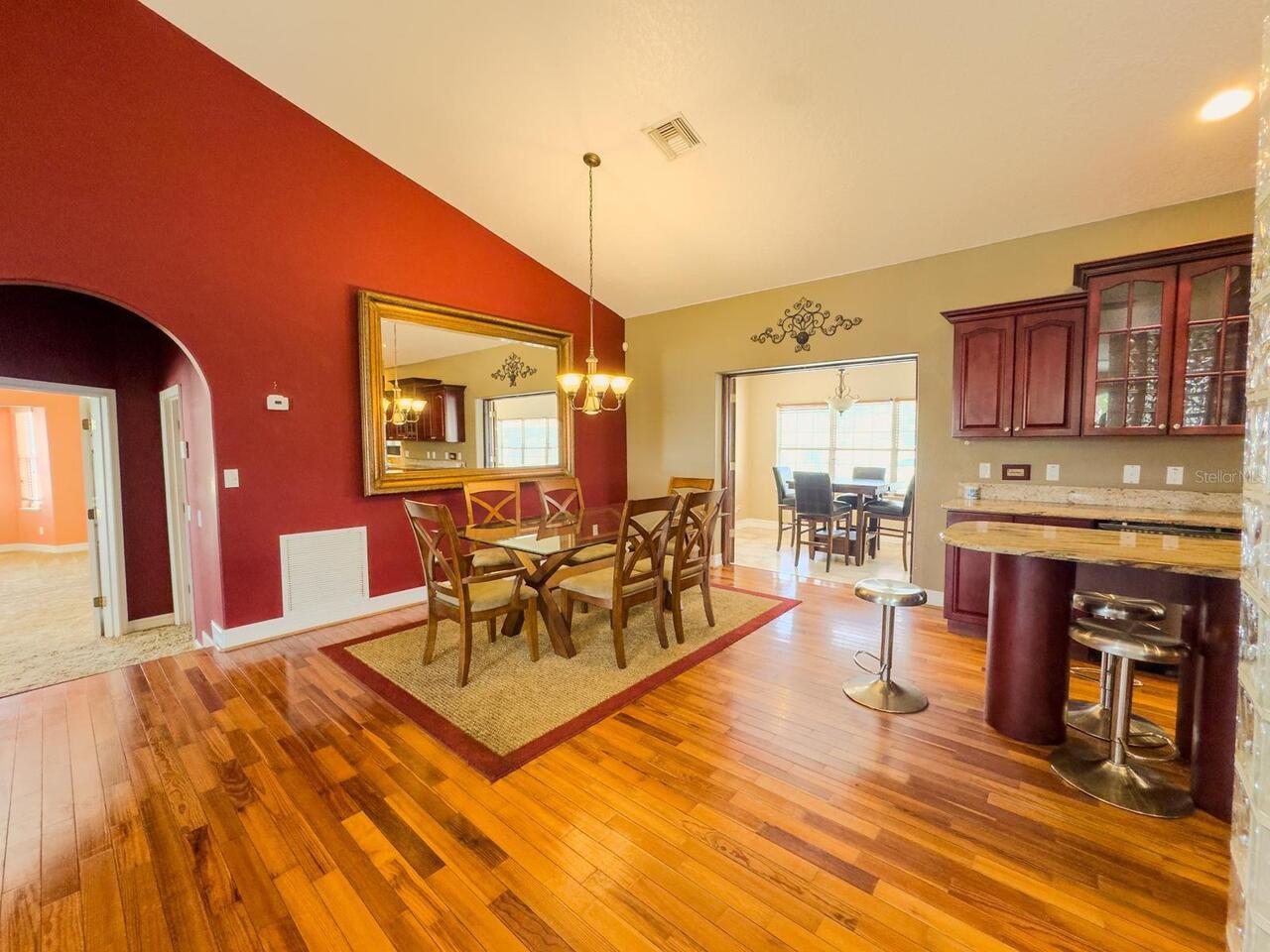 Listing Photo 18