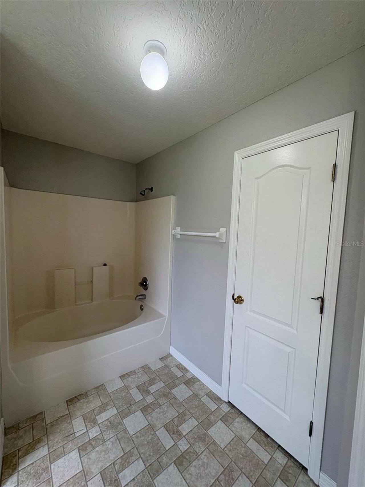 Listing Photo 28