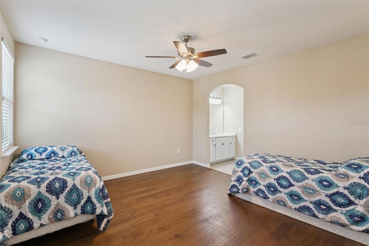 Listing Photo 32