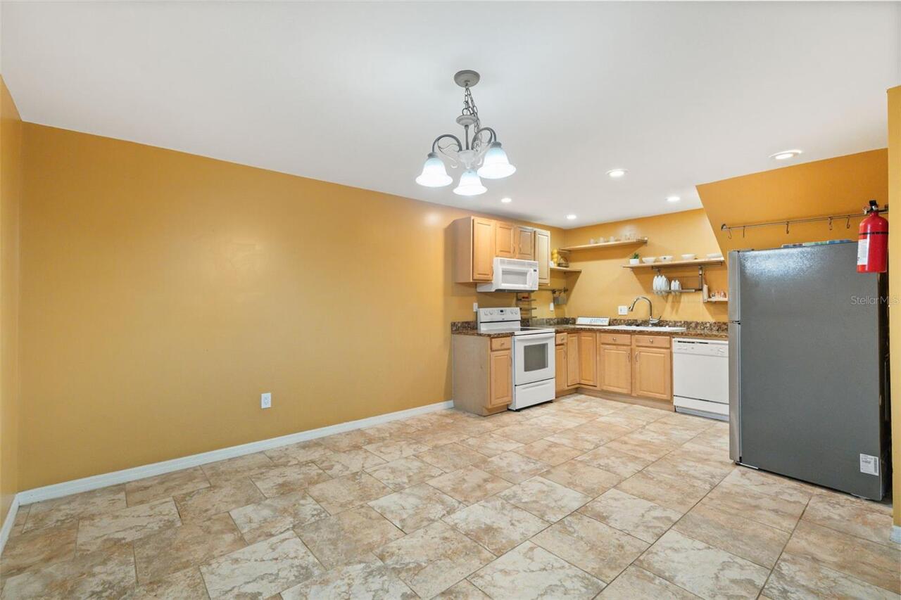 Listing Photo 15