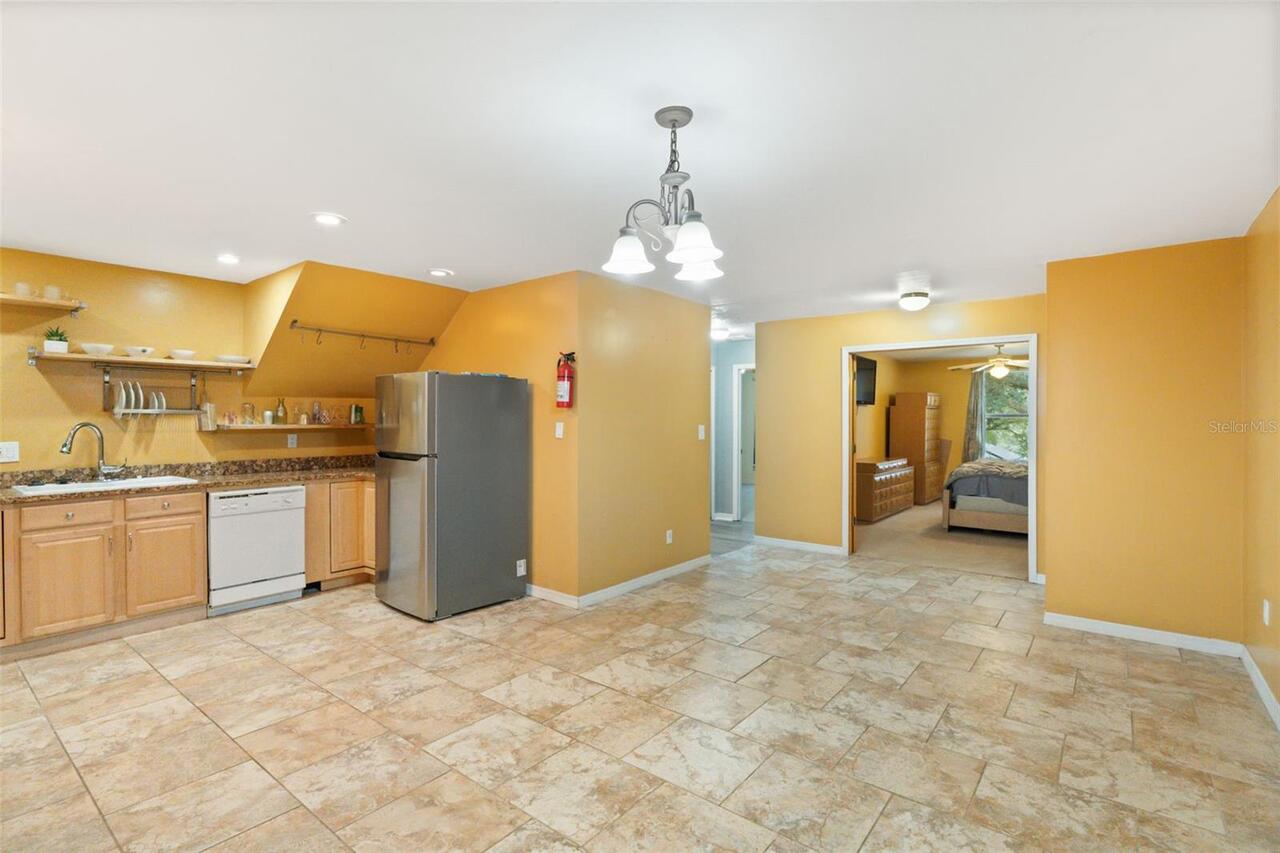 Listing Photo 16