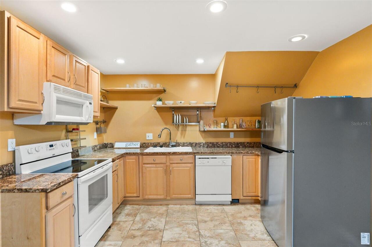 Listing Photo 17
