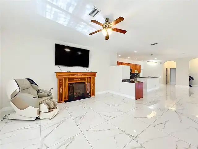 Listing Photo 30