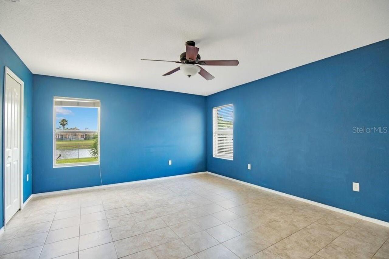 Listing Photo 12