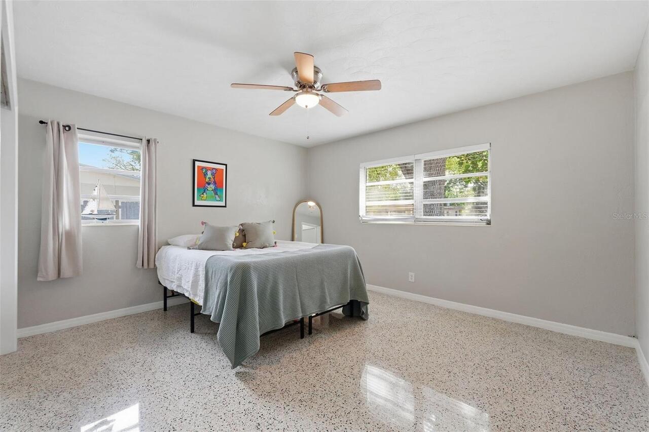 Listing Photo 16