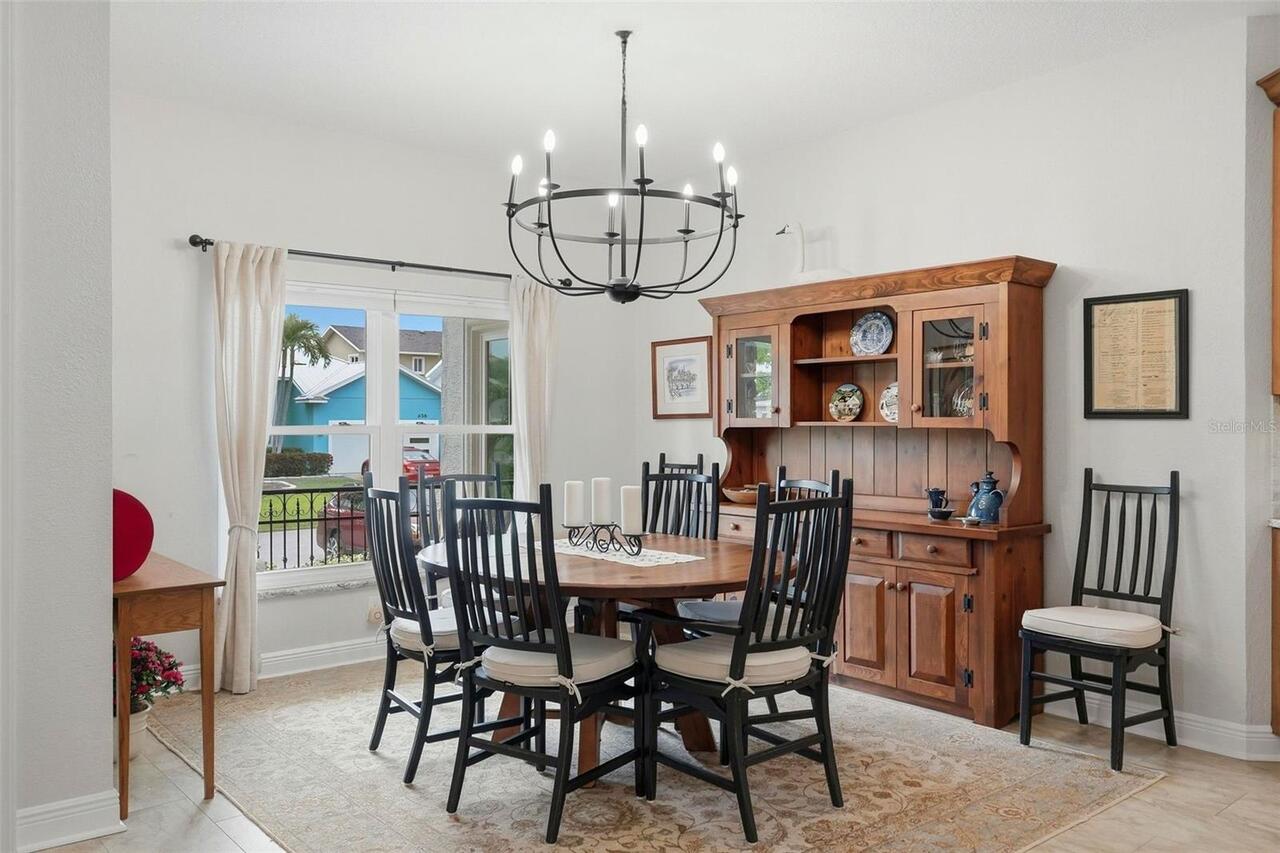 Listing Photo 8