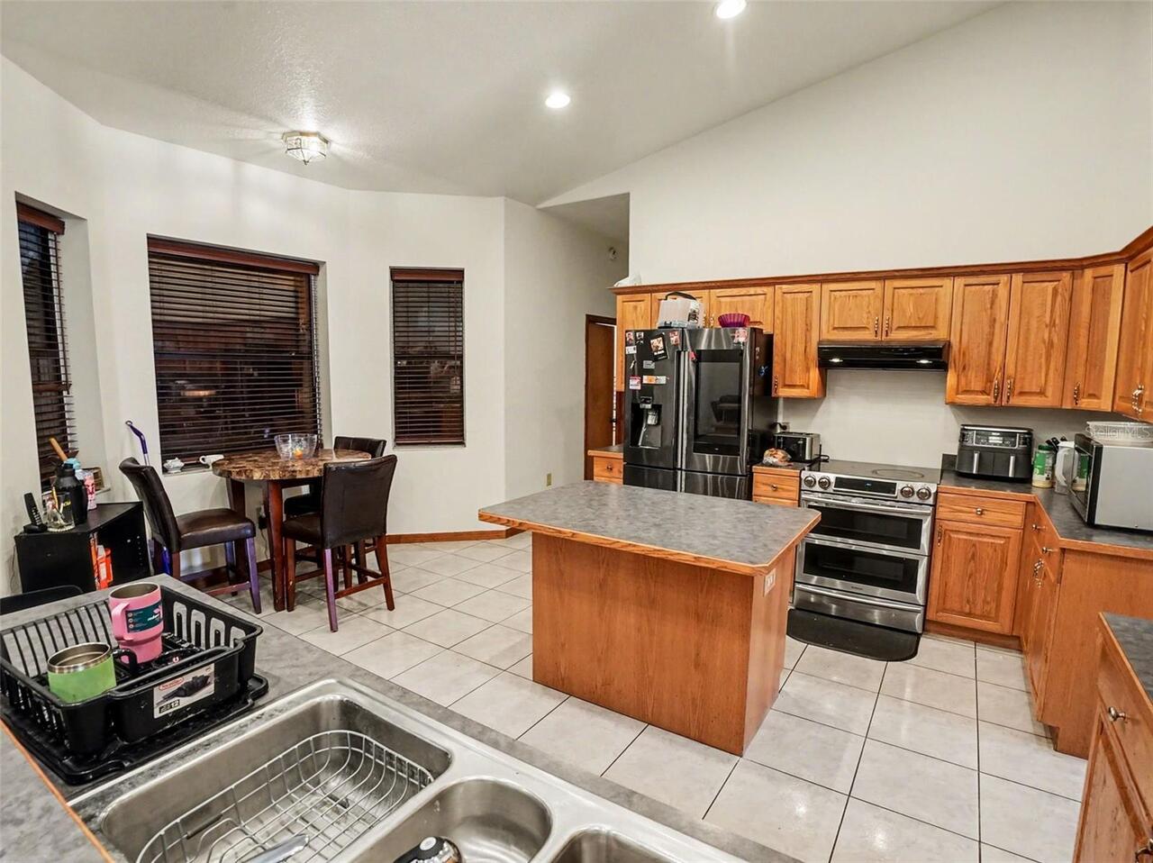 Listing Photo 8