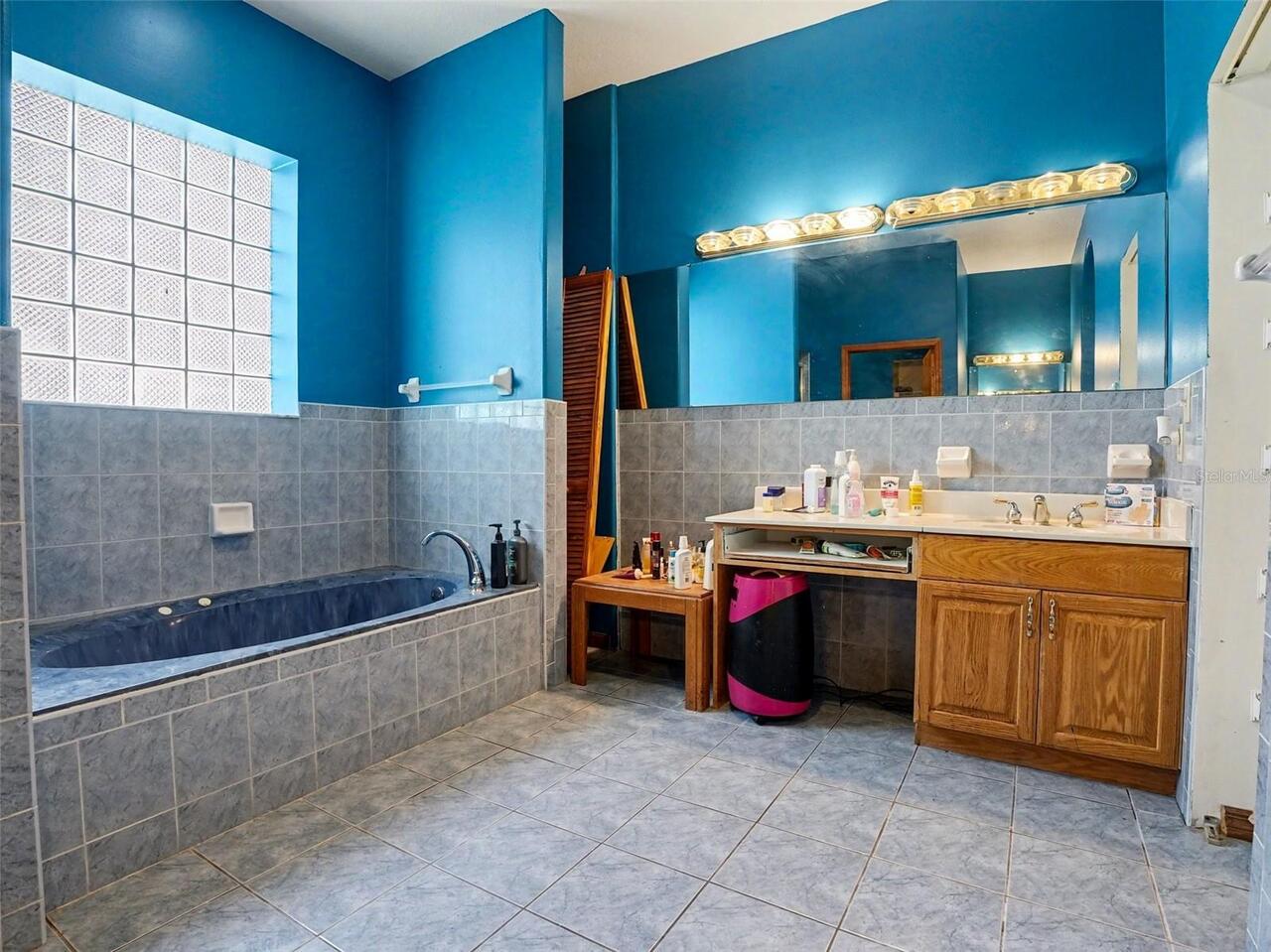 Listing Photo 28
