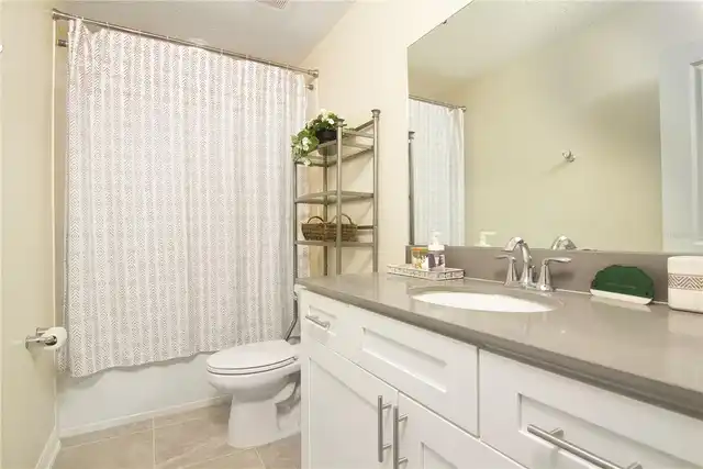 Listing Photo 12