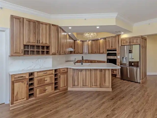 Listing Photo 11