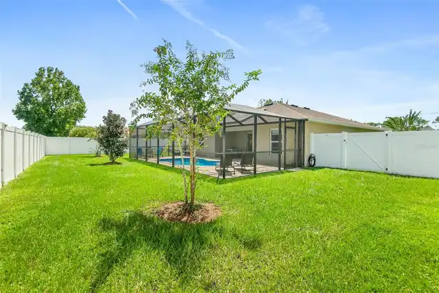 Listing Photo 8