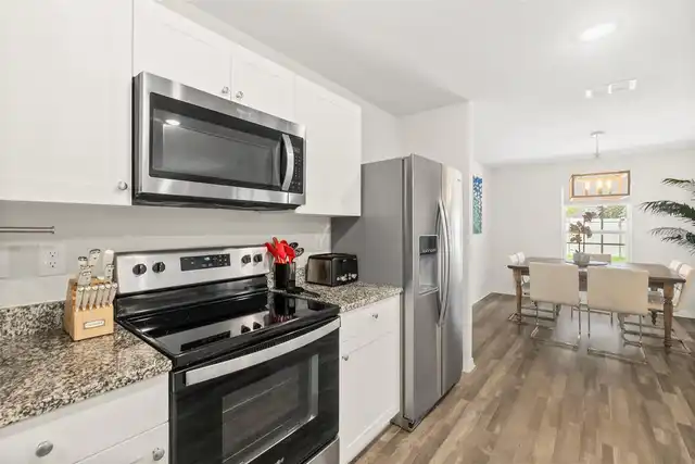 Listing Photo 16