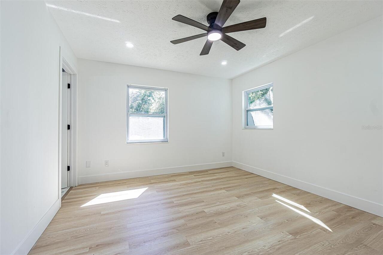 Listing Photo 33