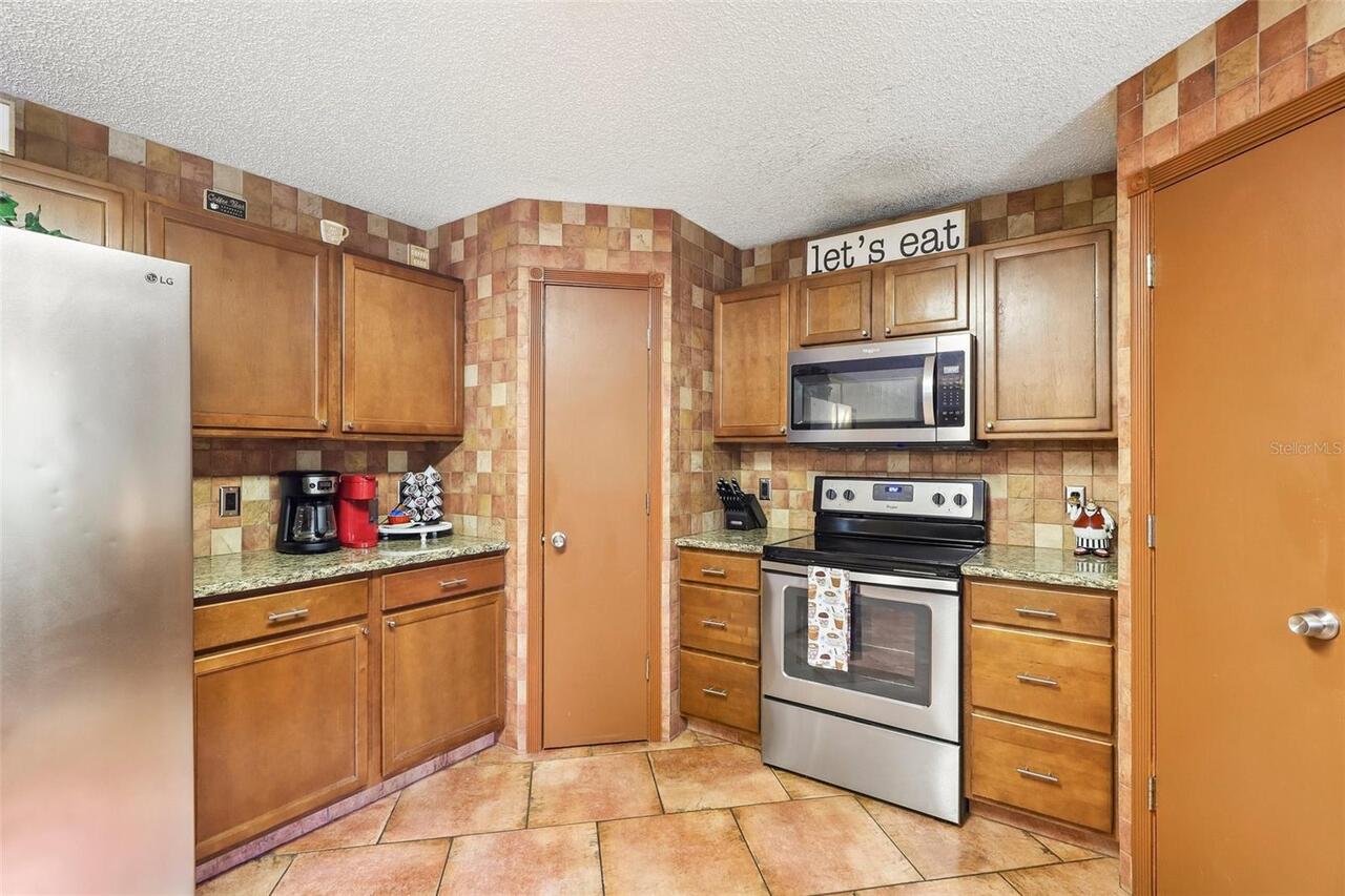Listing Photo 14