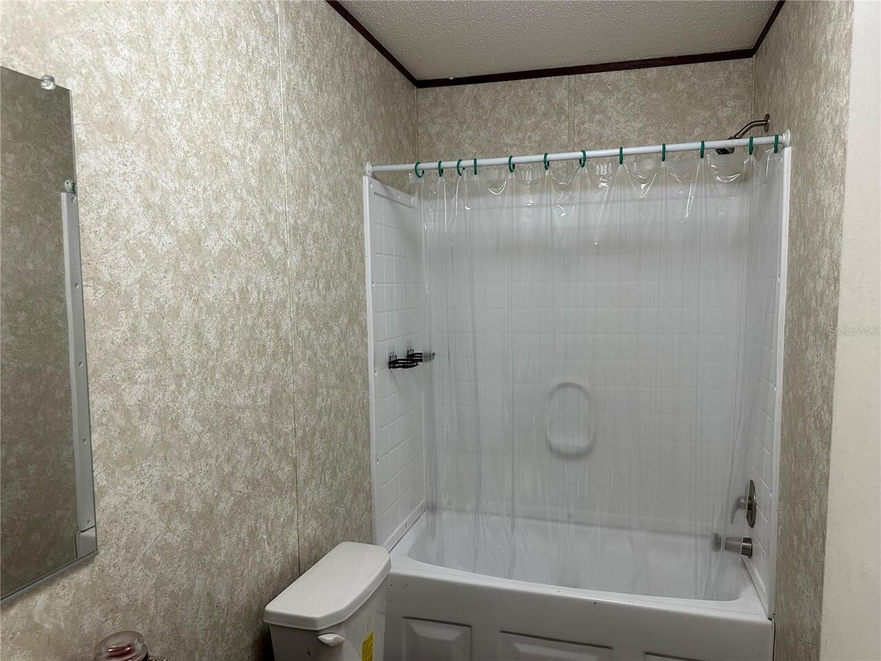 Listing Photo 9