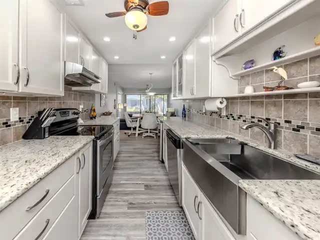 Listing Photo 8