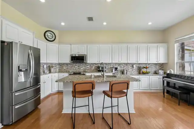 Listing Photo 18
