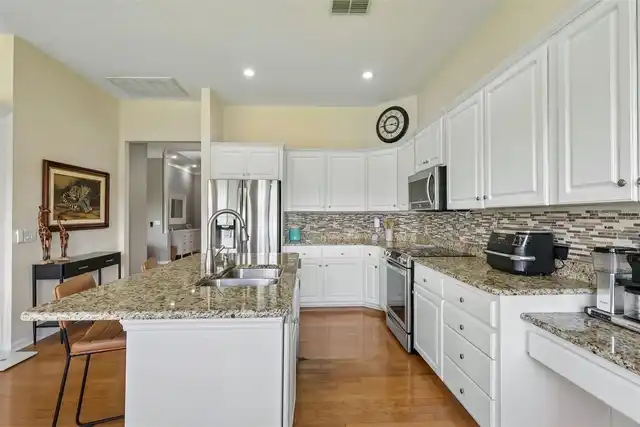 Listing Photo 21
