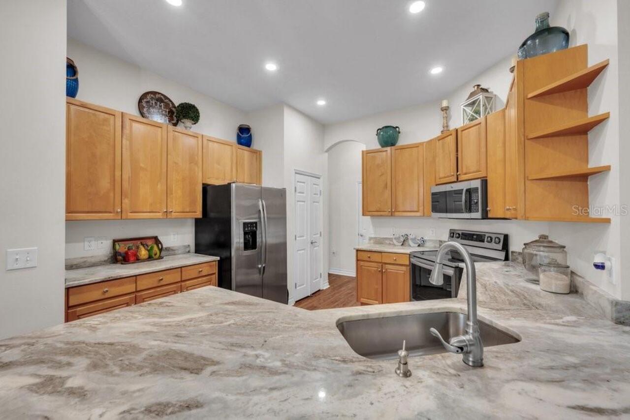 Listing Photo 8