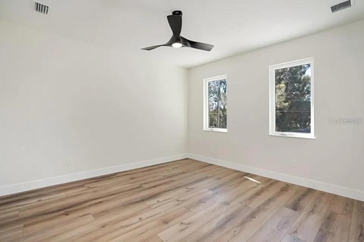 Listing Photo 43