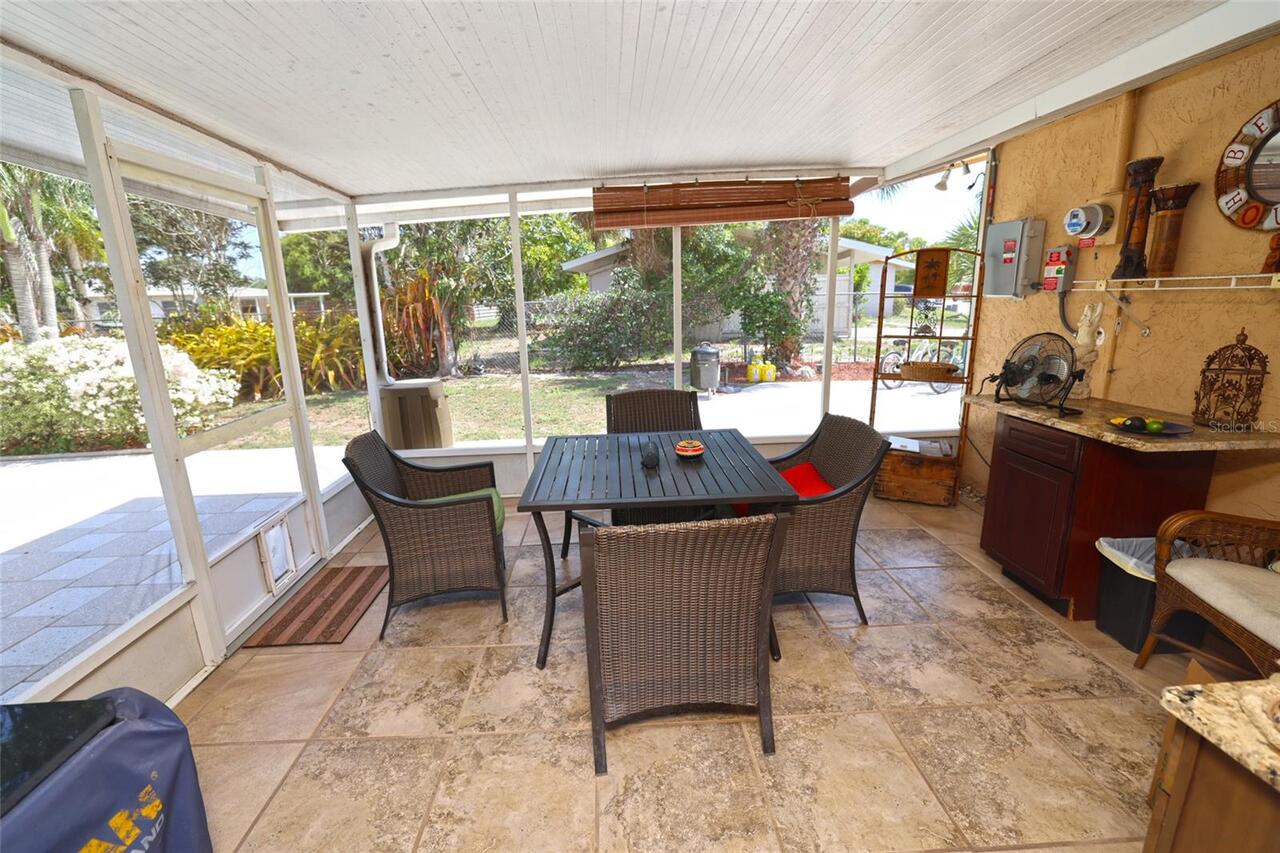 Listing Photo 12