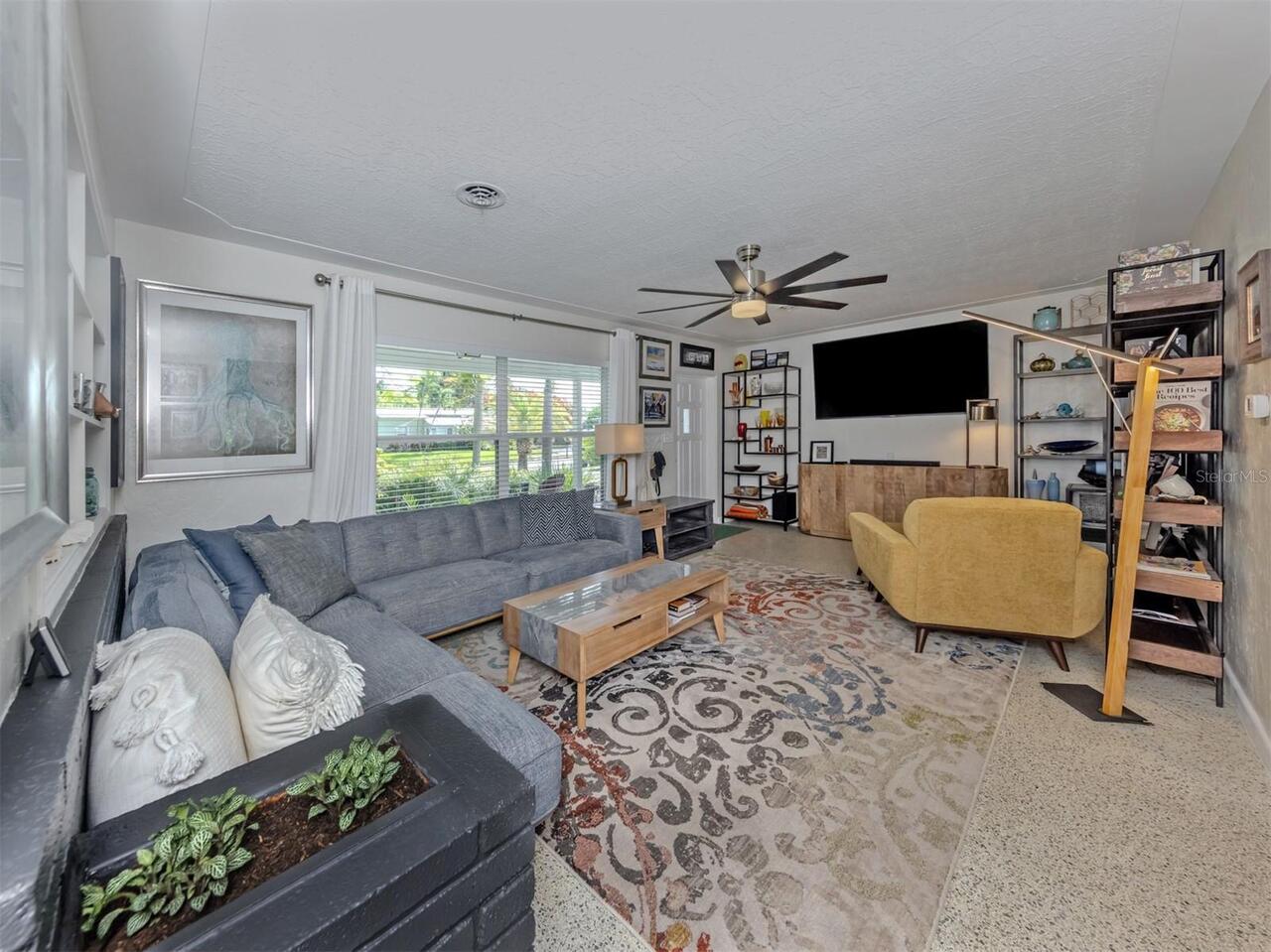 Listing Photo 17