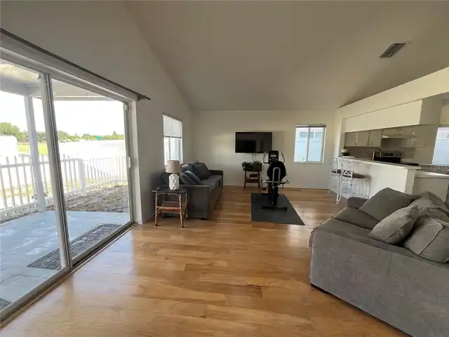 Listing Photo 15